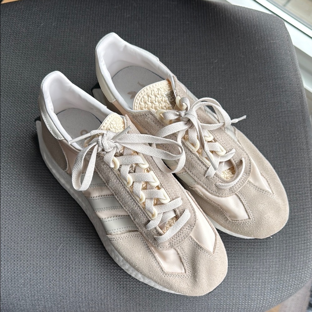 Adidas Women's Retropy E5 Sneakers